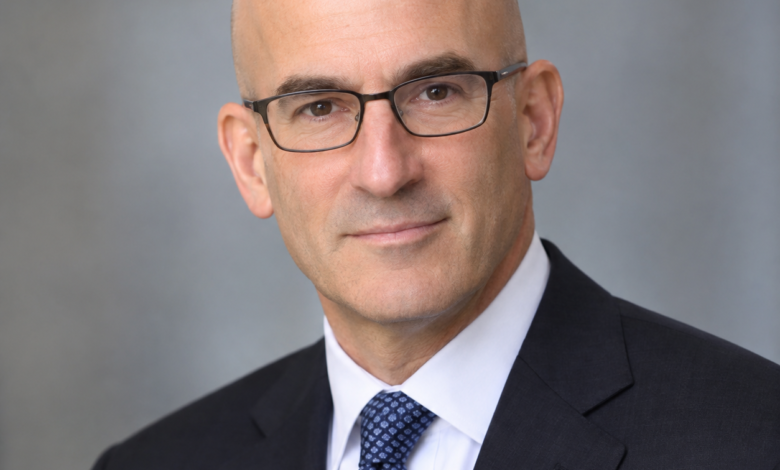 Peter Orszag Bald: ¿Qué se sabe realmente sobre su cabello? 3 Peter Orszag Bald